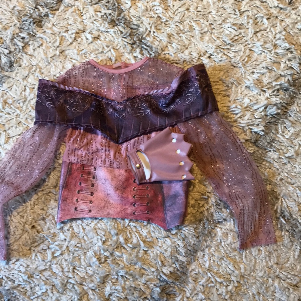 Audrey Descendants costume top size 4/6